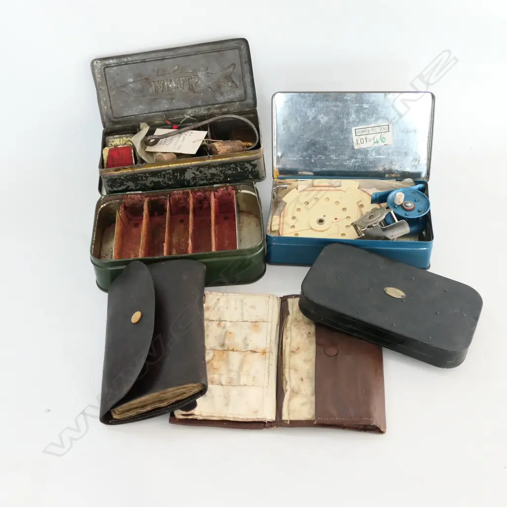 MALLOCH'S JAPANNED FLY BOX,  'TACKLES' TIN & CONTENTS, LEATHER FLY WALLET, JAPARA FLY WALLET, CASTS, ETC. Image 1++